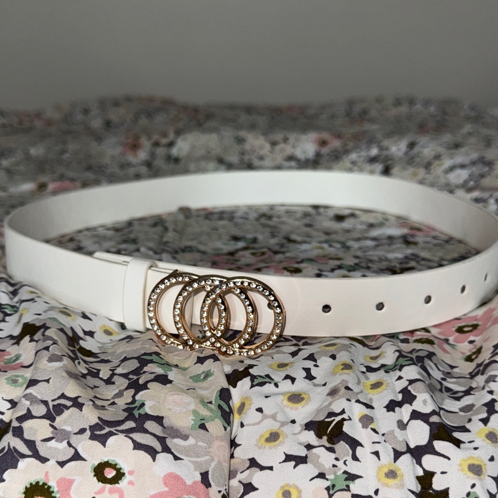 Chic White Belt with Gold Buckle